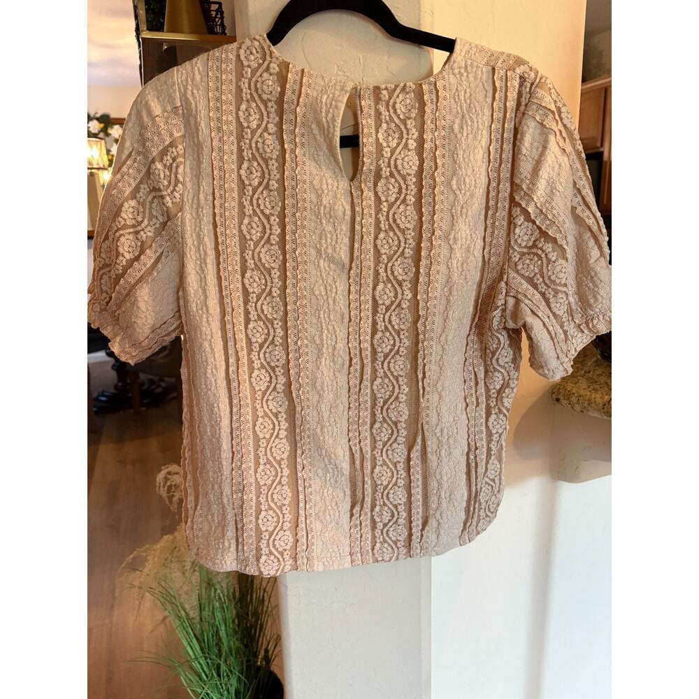 Downeast Women's Cream Lace Panel Texture Blouse Short Sleeve Size L 8-12 - Picture 2 of 4